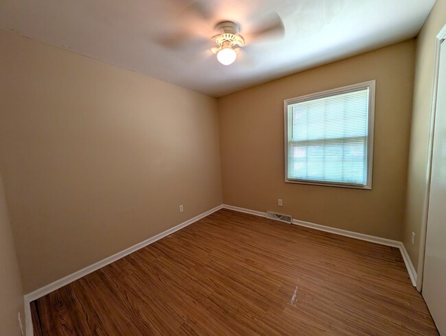 Building Photo - Charming Ranch Style home located in Forest Pawtuckett Community in NC!