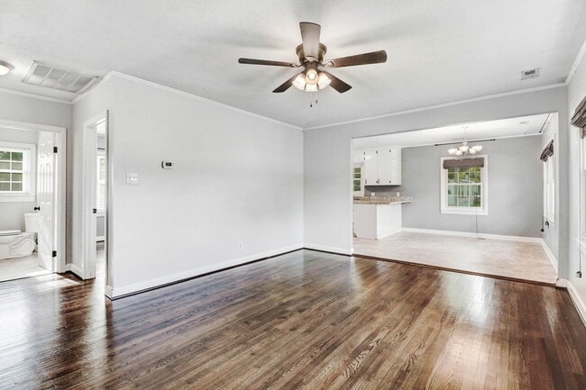 Building Photo - RENOVATED 2 BR, 1.5 BA W/ DETACHED GARAGE/ STORAGE - PIKEVILLE SCHOOLS