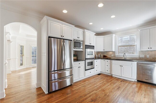 Building Photo - 1012 Madeline Ln