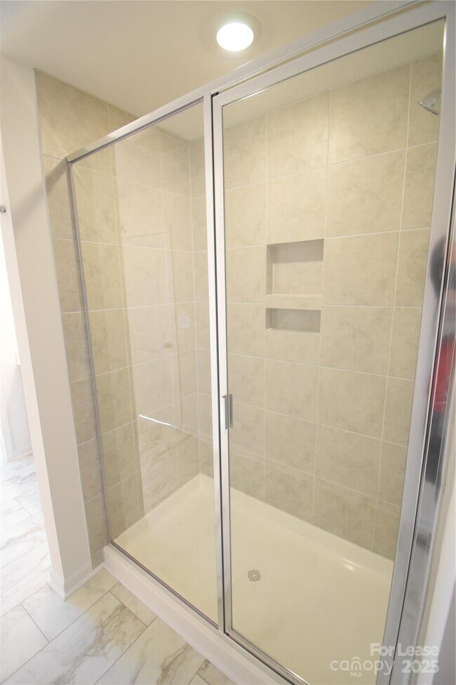 Building Photo - 752 Kitfox Dr NW