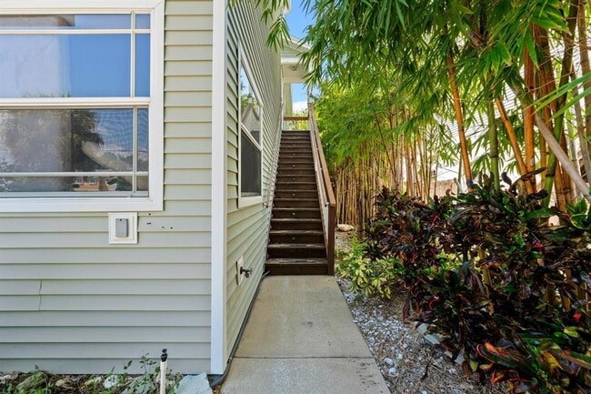 Building Photo - 506 Oceanview Ave