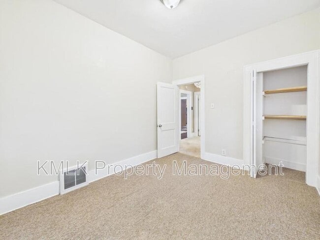 Building Photo - 1238 Sawyer Ave