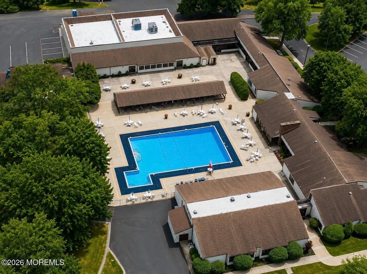 Building Photo - 125 Amberly Dr