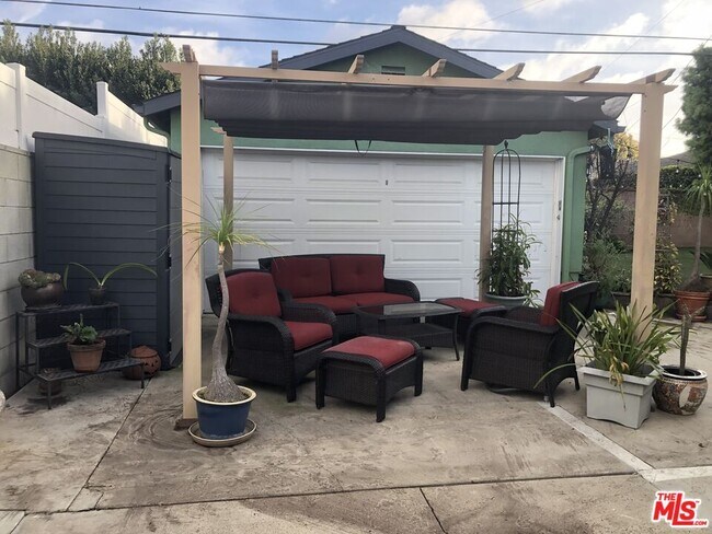 Building Photo - 6484 Wynkoop St