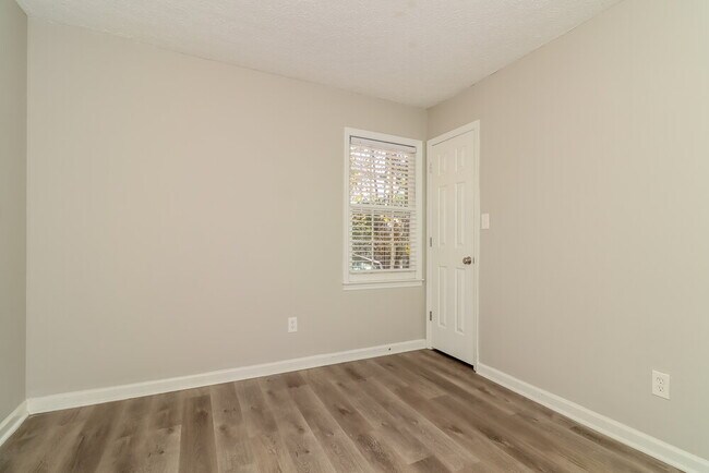 Building Photo - 1769 Bertram Ln SW