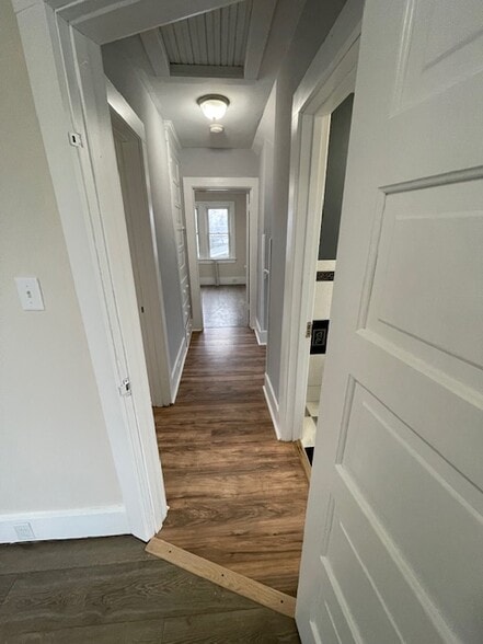 Building Photo - 1014 4th St