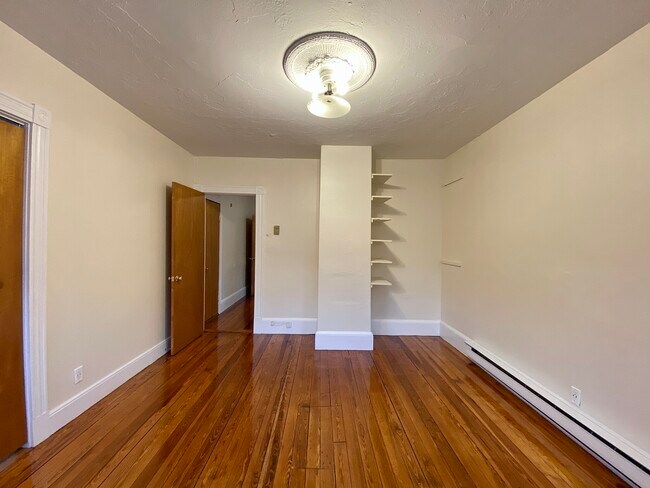 Building Photo - 257 Beacon St