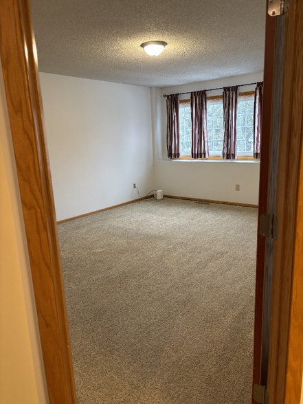 Building Photo - 18083 Settlers Way