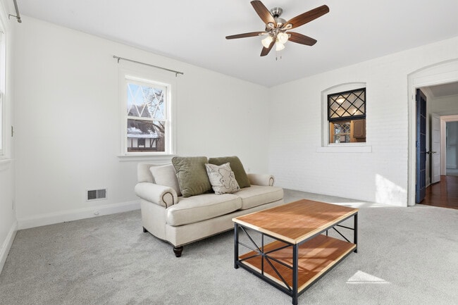 Building Photo - 1 Fox Hill Dr