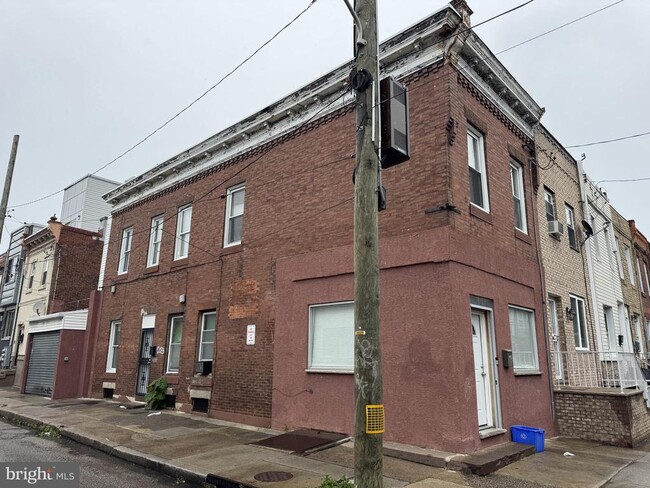 Building Photo - 2033 McKean St