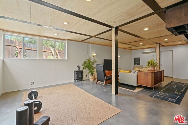 Building Photo - 21549 Summit Trail