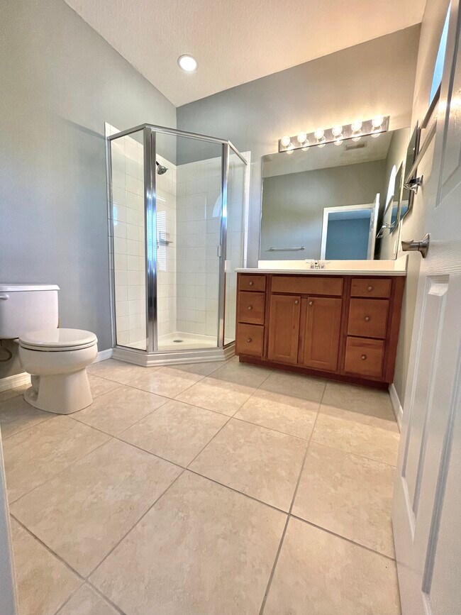 Building Photo - 7230 Hamilton Rd