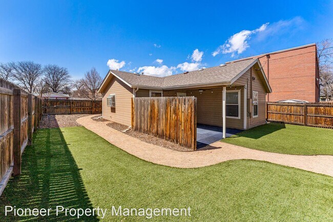 Building Photo - 3 br, 1 bath House - 3460 S. Marion St.