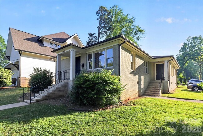 Building Photo - 3441 Commonwealth Ave