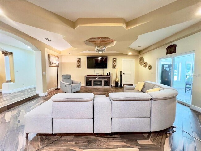 Building Photo - 3900 Reaves Rd