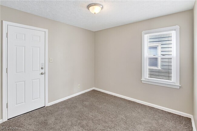 Building Photo - 2808 Portman Ave