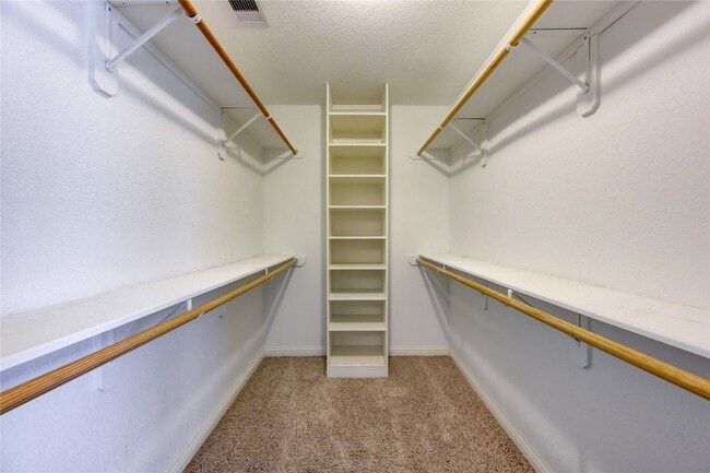 Building Photo - 2623 Millers Falls Ct