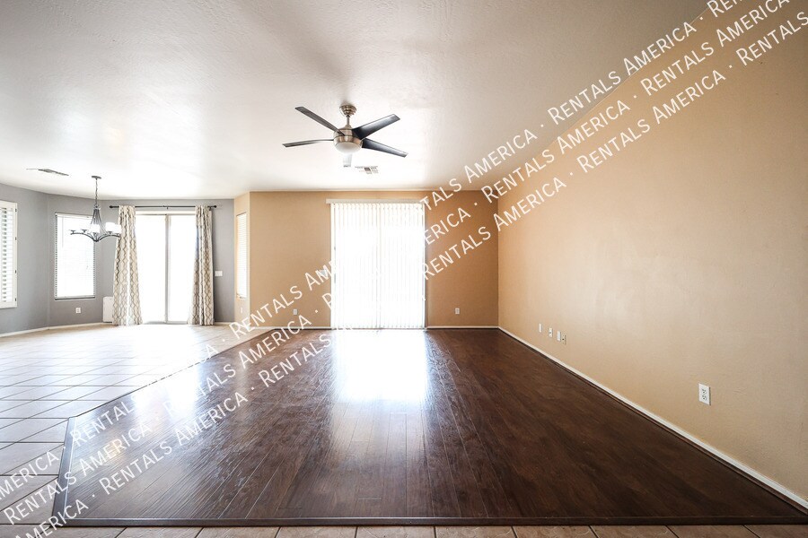 Building Photo - 21401 E Calle de Flores