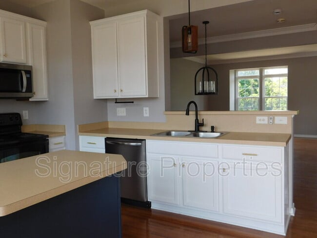 Building Photo - 8197 Belton Cir