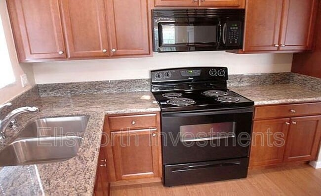 Building Photo - 3665 Morlan St