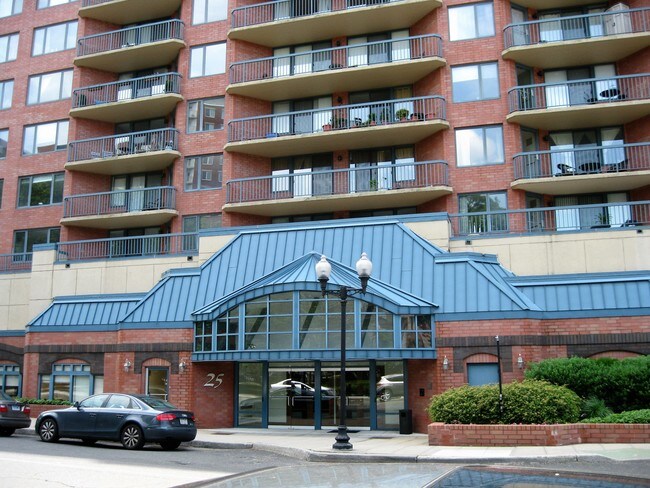 The Classic Condominiums - 25 Forest St