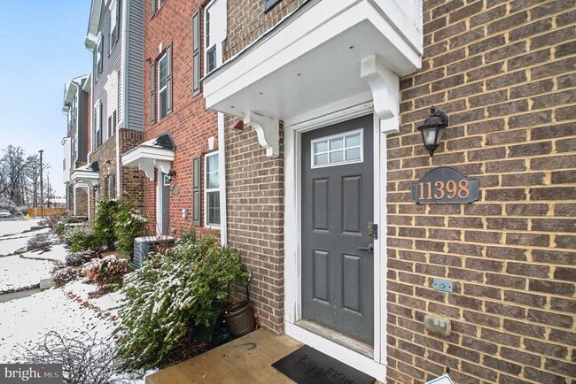 Building Photo - 11398 Willow Green Cir