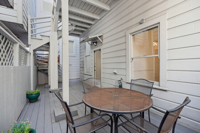 Building Photo - 1406 Post St