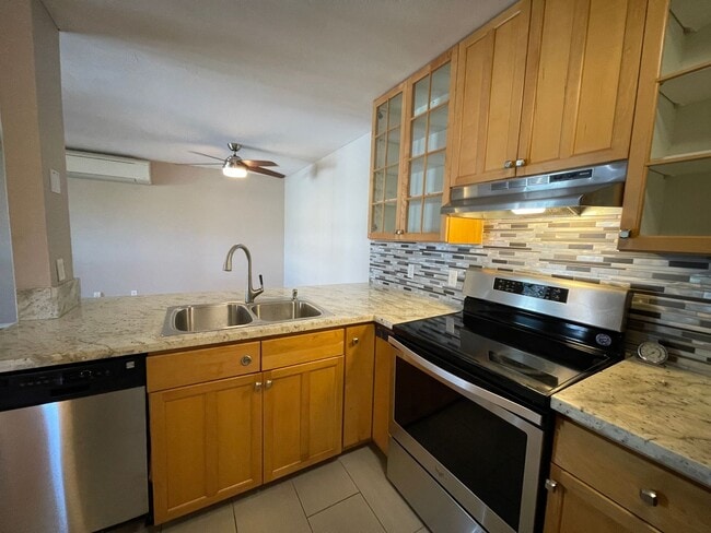 Building Photo - Renovated Napilihau Villages Two Bedroom