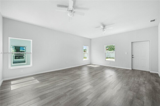 Building Photo - 1481 Las Villas Blvd