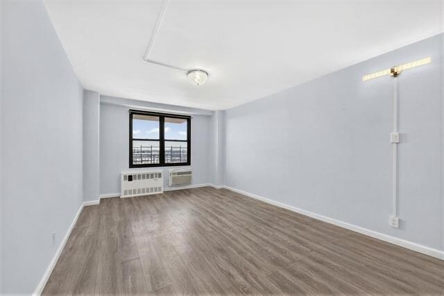 Building Photo - 10 Huron Ave