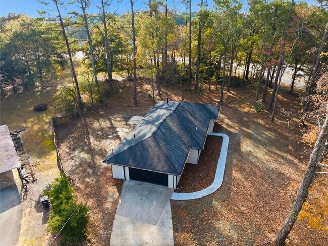 Building Photo - 3488 Richmond Dr SE