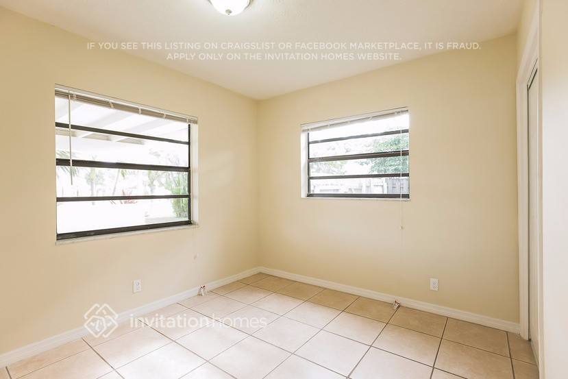 Building Photo - 636 Kingbird Cir