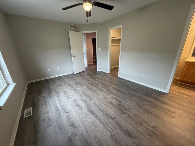 Building Photo - 5305 Currituck Ln