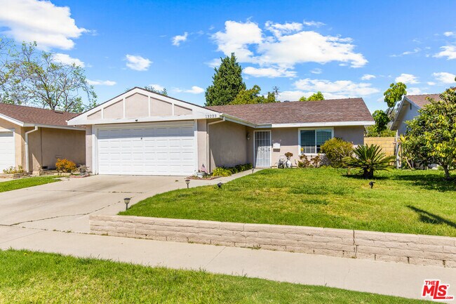 Building Photo - 13223 Arabella St