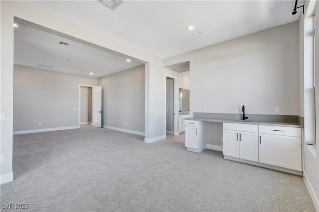 Building Photo - 10632 Rolling Vista Dr