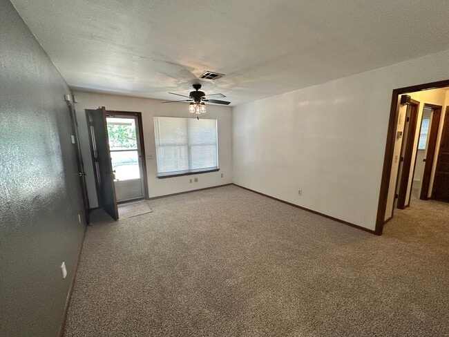 Building Photo - 3 Bed, 1 Bath Home for Rent – Del City