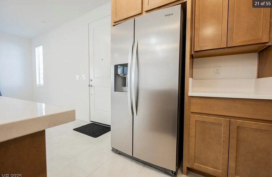 Building Photo - 2487 Altitude St