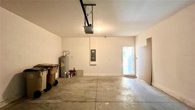 Building Photo - 3721 Maidencain St