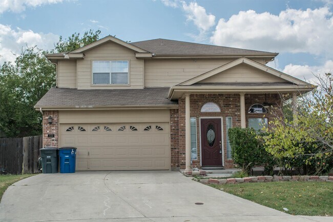Primary Photo - 520 Marlin Cir