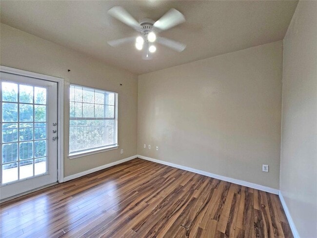 Building Photo - 2320 Gracy Farms Ln