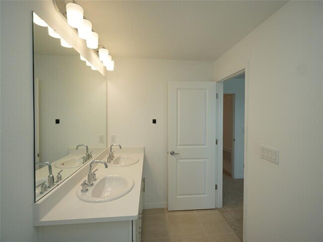 Building Photo - 2407 Paravane Wy