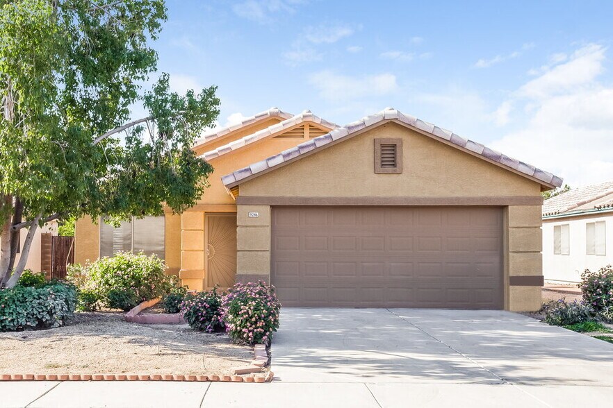 Primary Photo - 9246 N 86th Ave