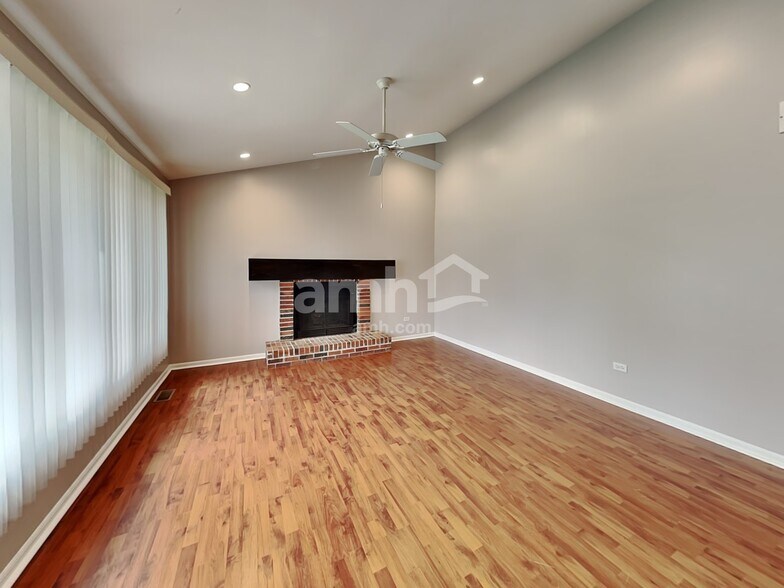 Building Photo - 6603 Walter Adamic Ln