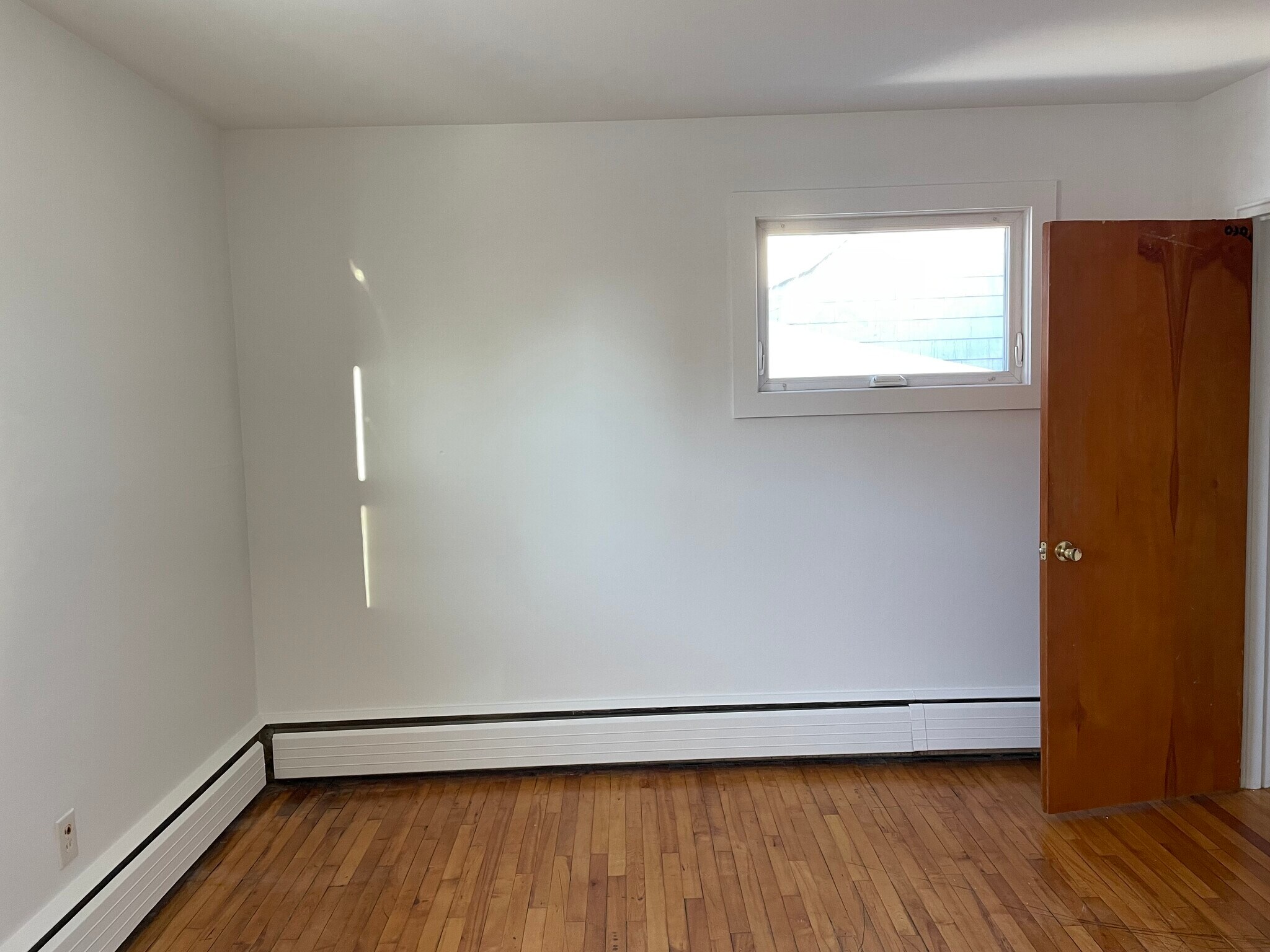 Building Photo - 160 Webber Ave