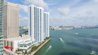 Building Photo - 300 S Biscayne Blvd