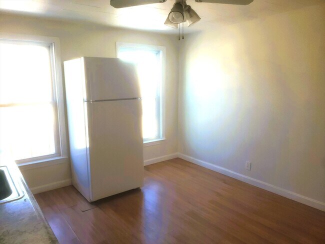 Building Photo - 26 Arlington St