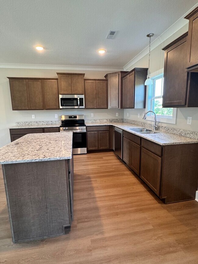 Building Photo - Maryville 37803 - Brand New 4 bedroom, 2.5 bath home - Contact Jackie Mills (865) 748-2851