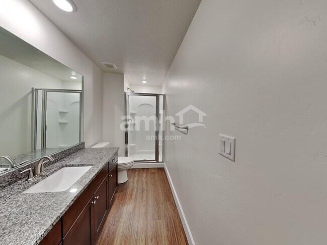 Building Photo - 2997 E S Village Dr