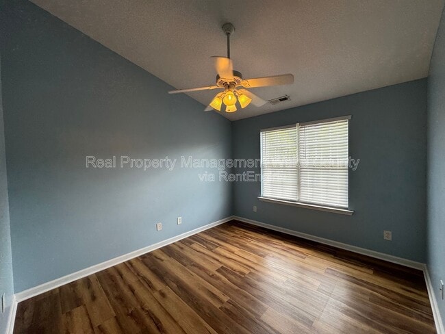 Building Photo - 416 Colwick Ln