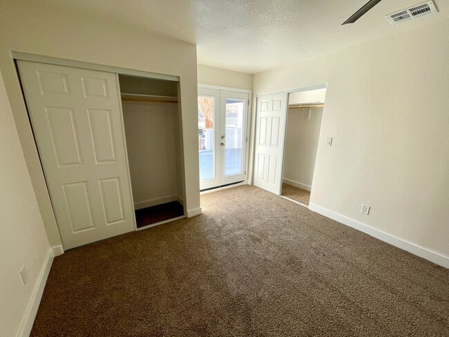 Building Photo - Gorgeous 2-Story Home with Golf Course Views and Modern Amenities!